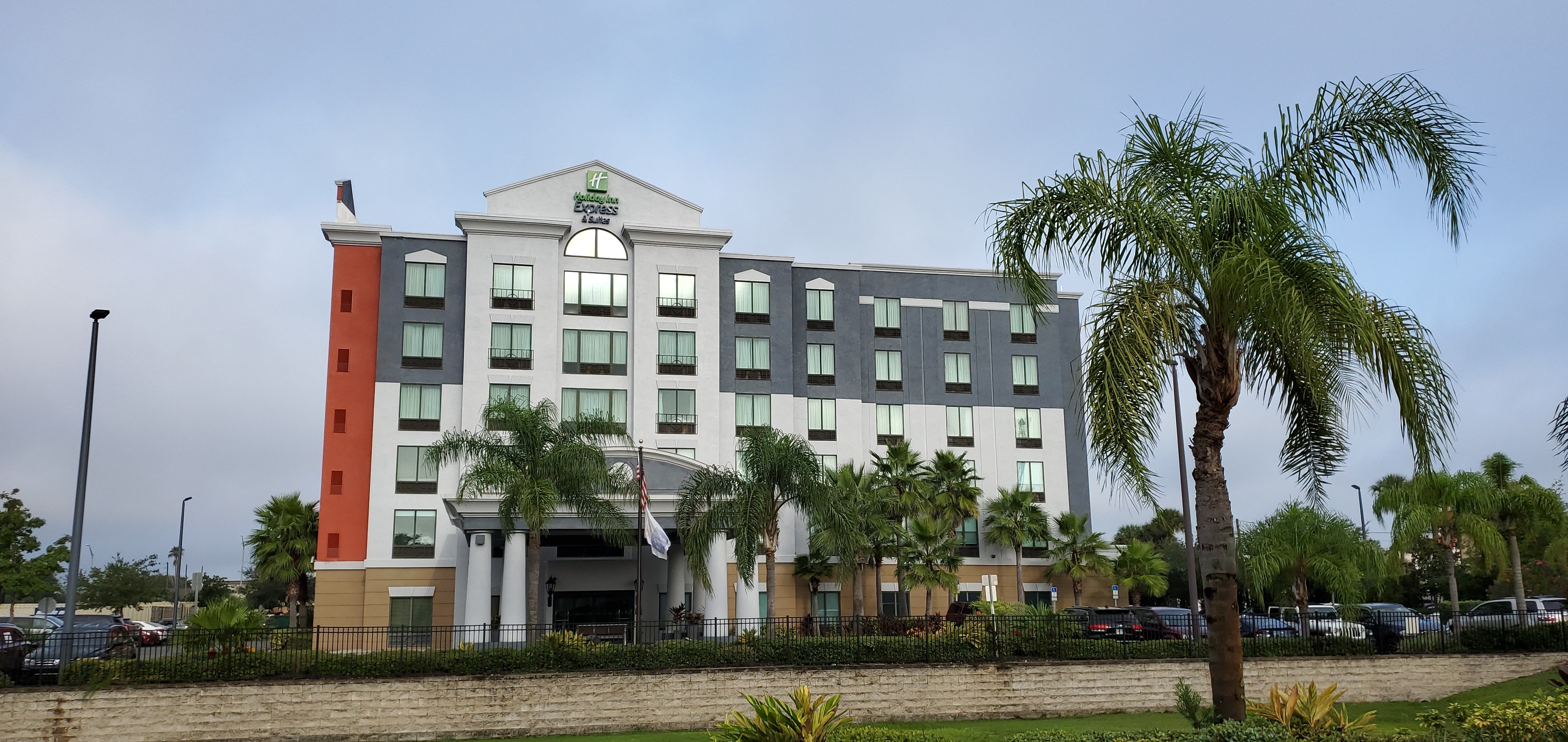 HOLIDAY INN EXPRESS SUITES ORLANDO INTERNATIONAL DRIVE AN IHG   Holiday Inn Express Hotel 