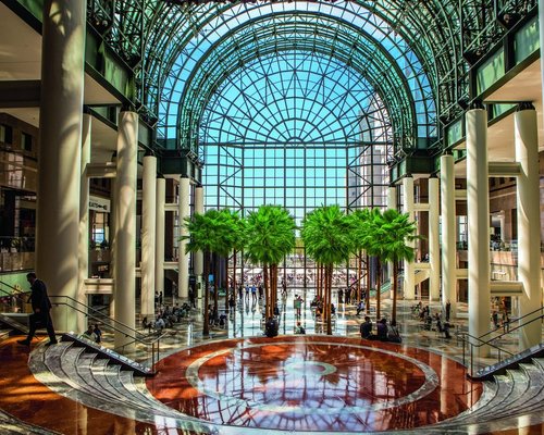 Every shopping mall near NYC for bargains and entertainment