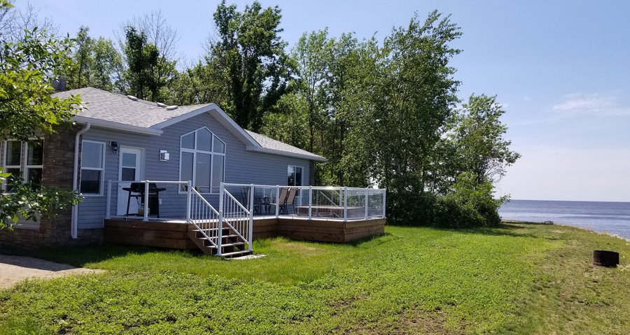 Luxury Lakefront Cabin 