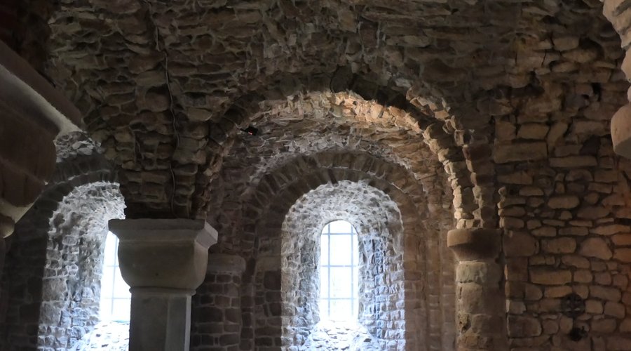 Romanesque part of the crypt