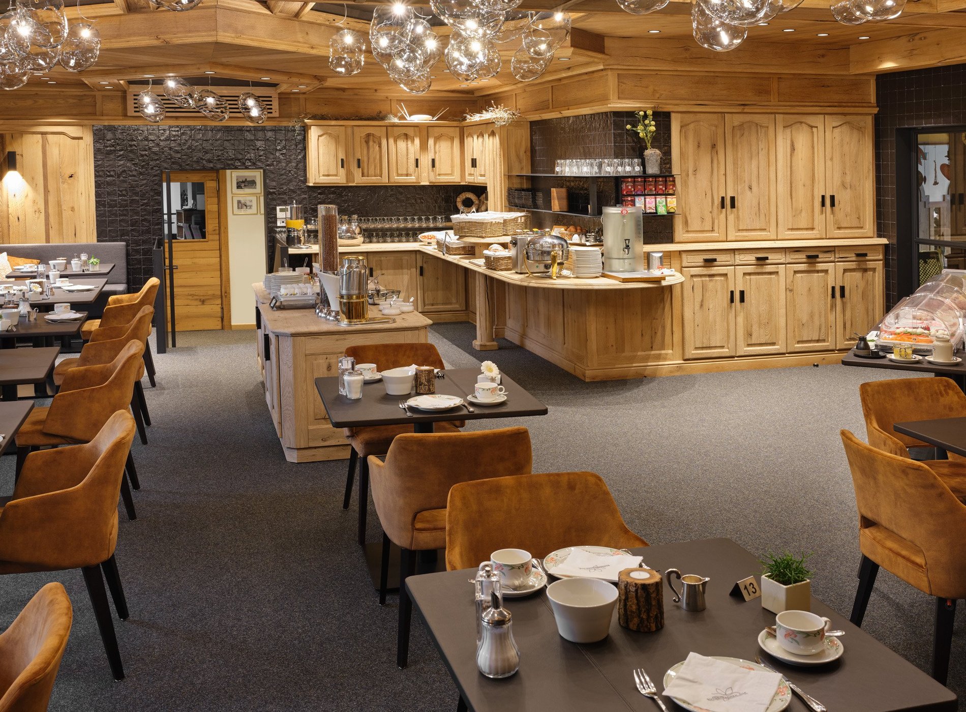 Hotel-Restaurant Bütgenbacher Hof by null