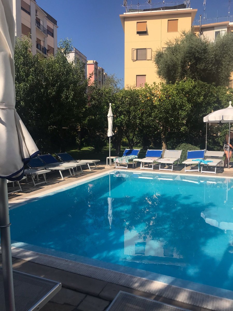 hotel tourist naples