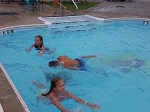 Pool & Beach