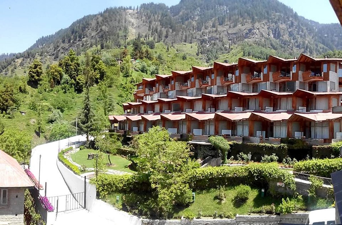 Manuallaya -The Resort Spa in the Himalayas, hotel in Manali