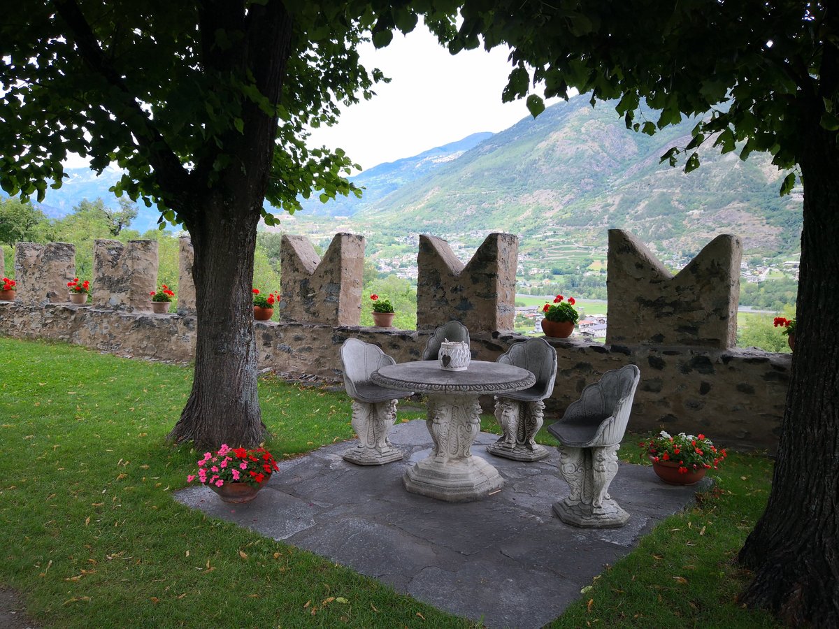 LA TOUR DE VILLA - Prices & B&B Reviews (Italy/Gressan - Aosta)