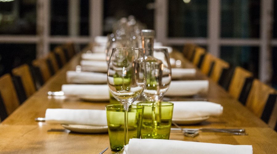 Ofrecemos menús especiales de grupo, con reserva previa