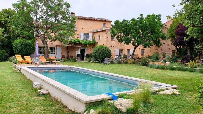 LE MAS DE ROUSSILLON - Prices & Specialty B&B Reviews (France)