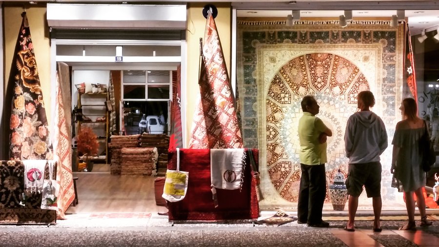 You can see best samples of rugs in our shop...