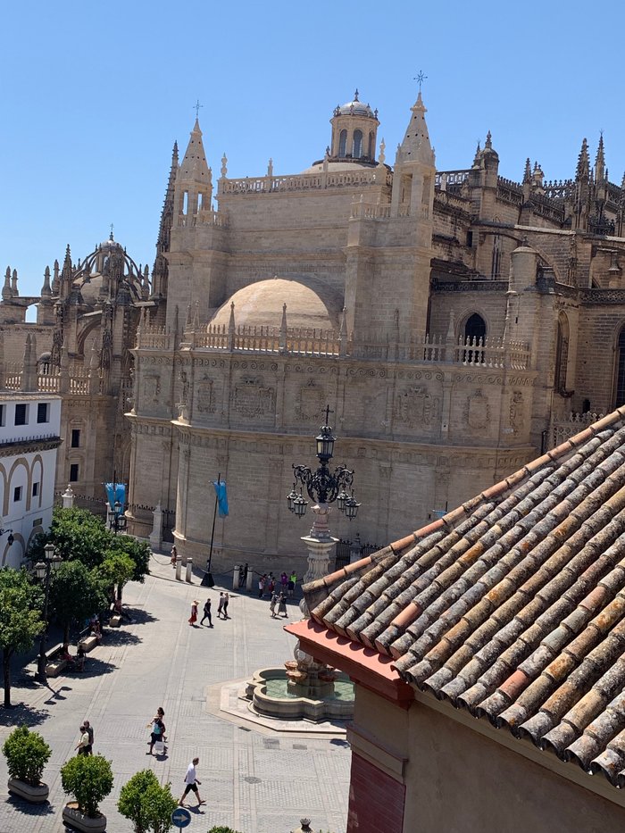 Imagen 6 de Plaza de la Virgen de los Reyes