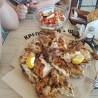 Курица гриль и греческий салат