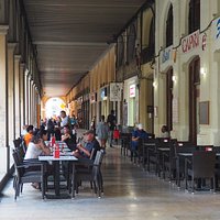 Arcos donde está el restaurante.