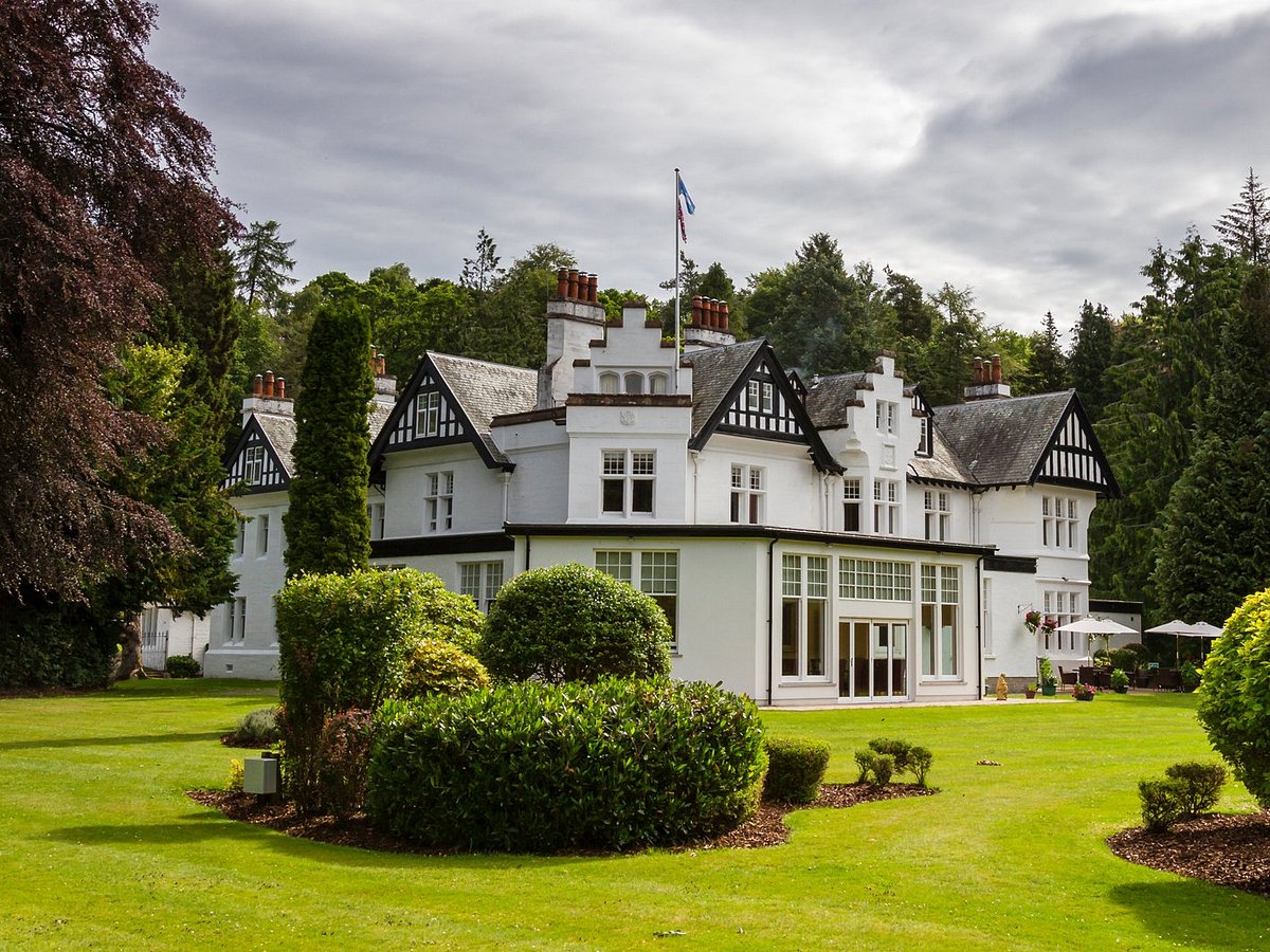 Pine Trees Hotel, hotel di Pitlochry