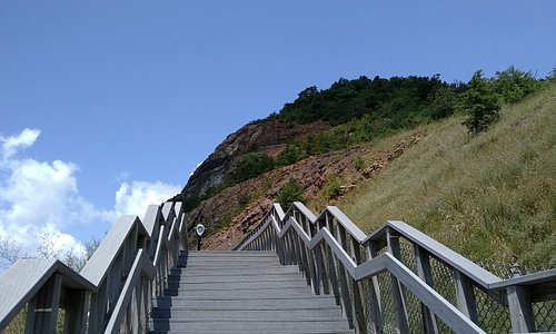 A view up the steps to see the mountain closer up.