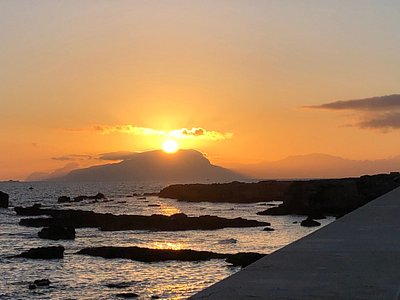 Ceramiche siciliane con magnete. - Picture of Atelier Favignana, Isola di  Favignana - Tripadvisor