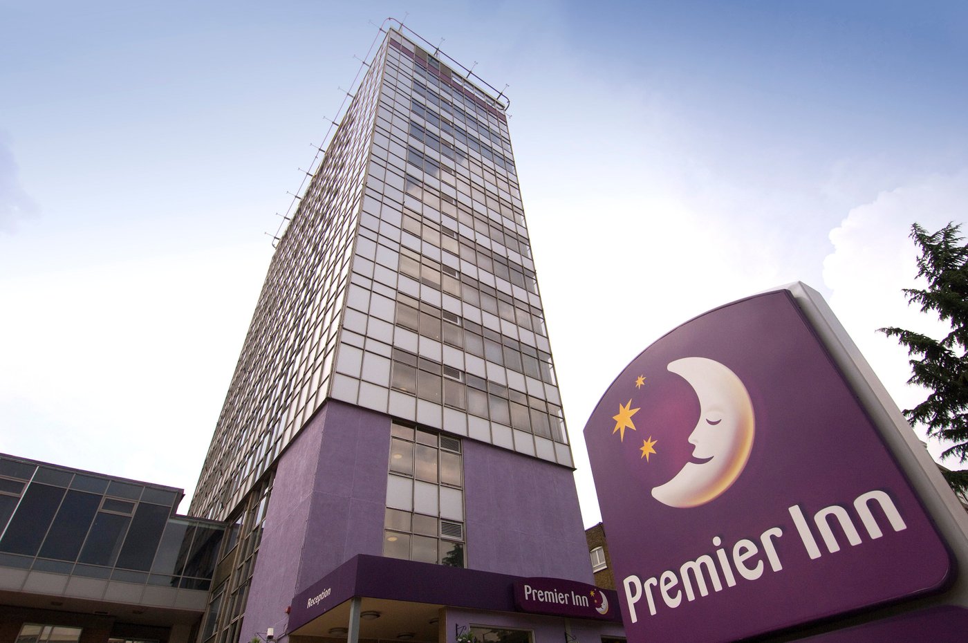 PREMIER INN LONDON HAMMERSMITH (RAVENSCOURT PARK) HOTEL Updated 2025