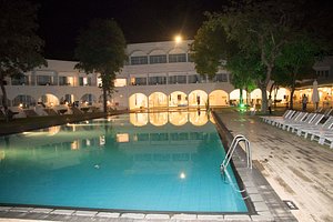 Trinco Blu By Cinnamon in Trincomalee, image may contain: Hotel, Resort, Villa, Pool