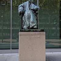 Statue of Joan Melchior Kemper