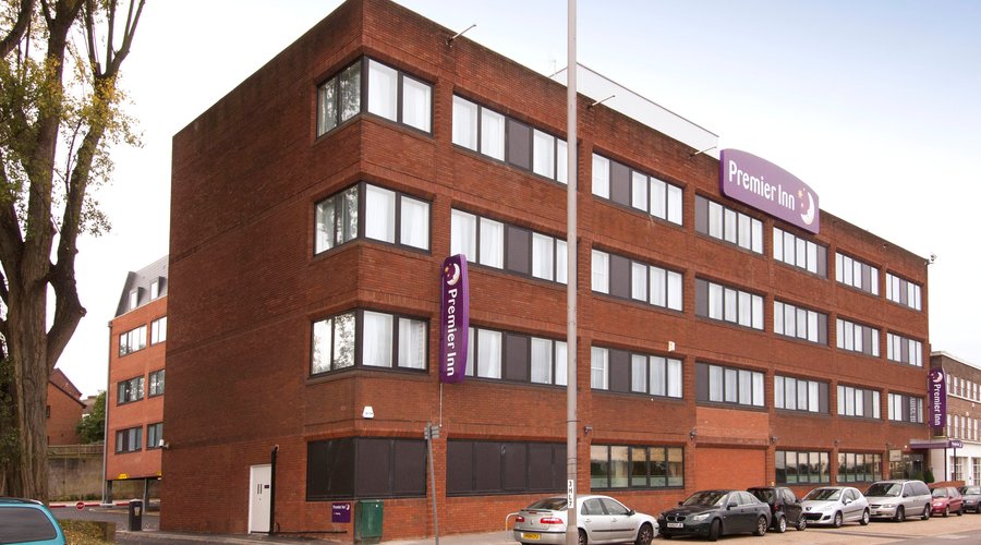Premier Inn London Hanger Lane exterior