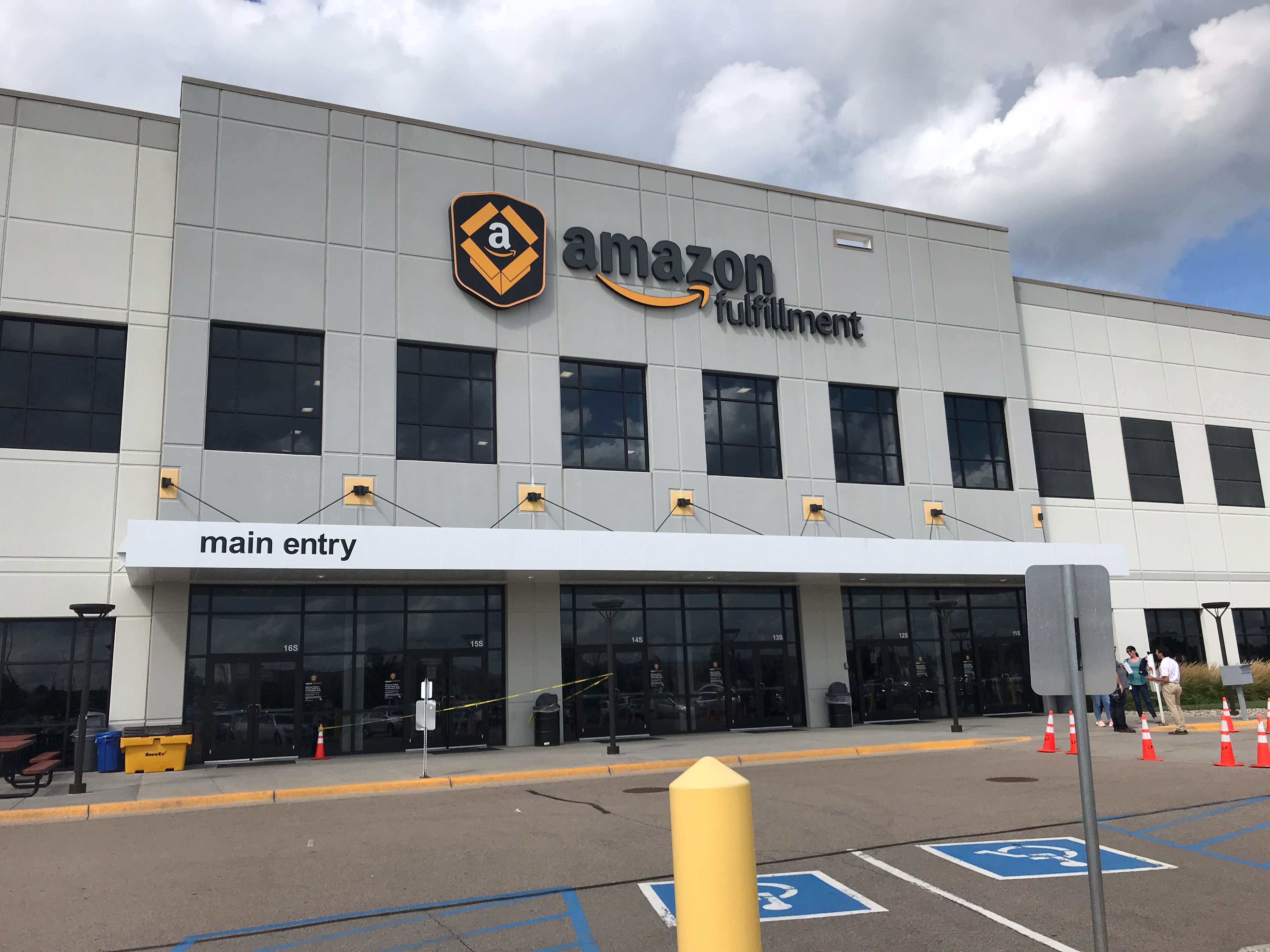 MSP1: Amazon Fulfillment Center Tour - All You Need To Know BEFORE You ...