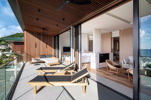 Room & Suite