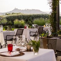 Tavoli con vista Todi