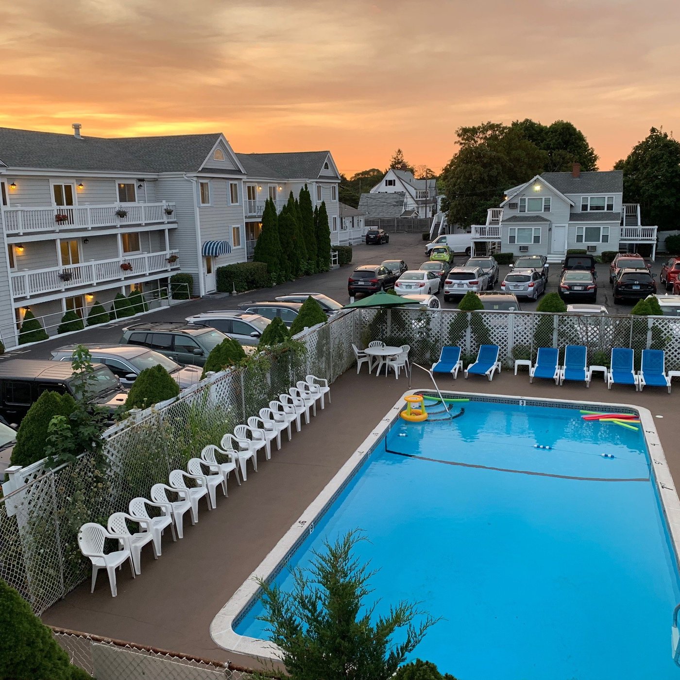 Hyannis Travel Inn Hotel