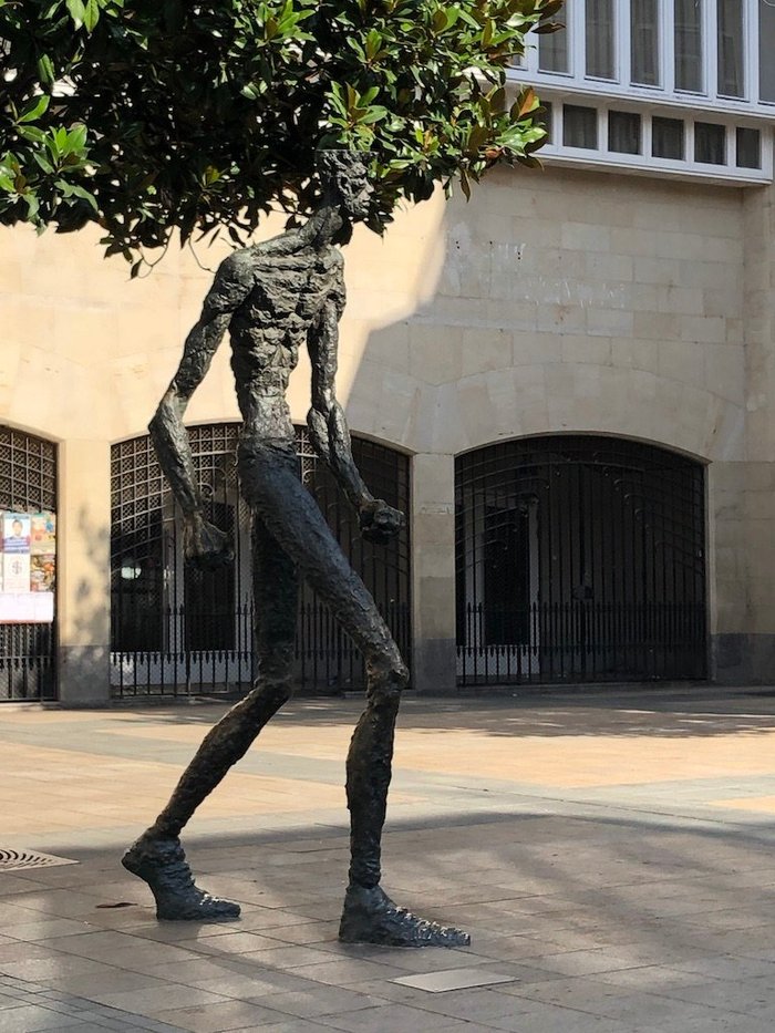 Imagen 9 de Estatua de El Caminante