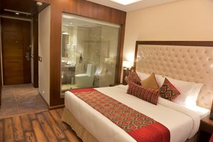 Room & Suite