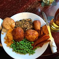 the ill-fated sunday roast. Very filling, but a bit 'frozen'