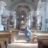 Innenraum der Pfarrkirche in Hopfgarten