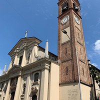 la facciata e il campanile
