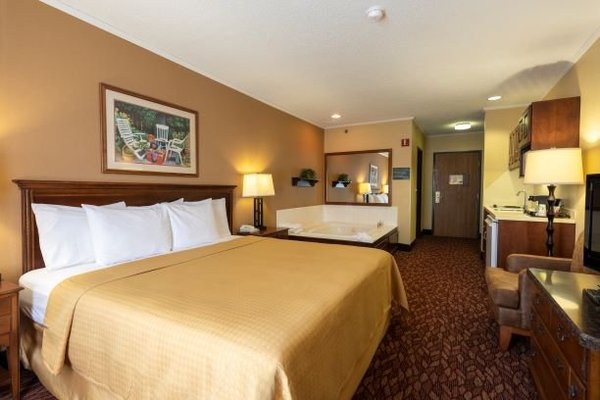 King Jacuzzi Suite