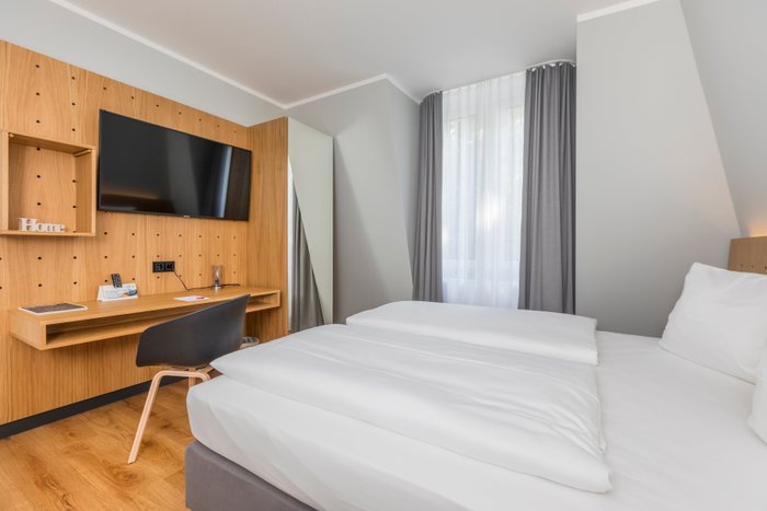 MK HOTEL ESCHBORN $58 ($̶1̶2̶8̶) - Hotel Prices & Reviews