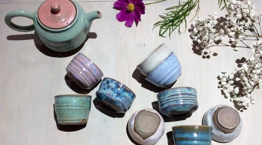 Artistic Handicraft Small Tea pot and cups