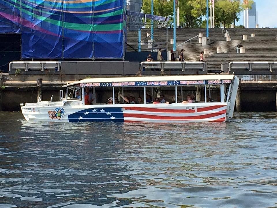 philadelphia duck boat tour