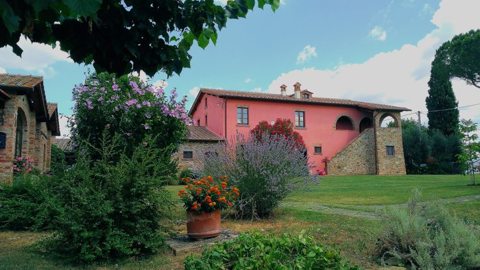 AGRITURISMO IL QUERCIOLO - Prices & Lodge Reviews (Marciano della ...