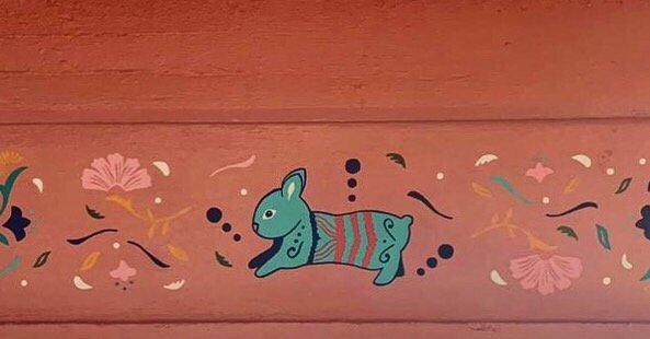 Estoy muy feliz de poder compartir con ustedes este proyecto en el que estuve trabajando durante los últimos días. #balneariolacruz se encuentra en Tecozautla Hidalgo y la idea del diseño partió del bordado tradicional de este estado conocido como #tenango. Gracias a @balneariolacruz por confiar en mi para aportar detalles y calidez a su espacio. 💙🙌🏼😊🍃💦