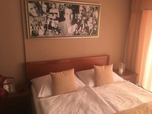 Room & Suite