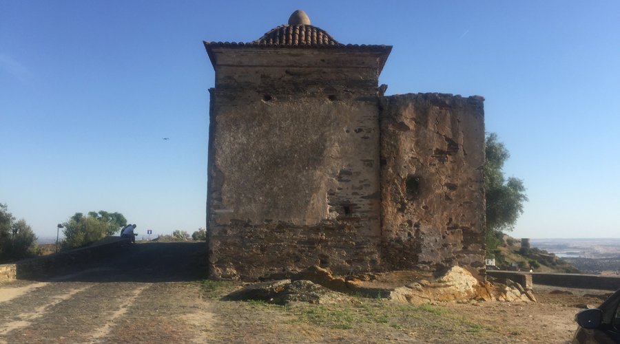 Passeando com amigos por Portugal e Espanha e aqui estamos em Monsaraz em PT.