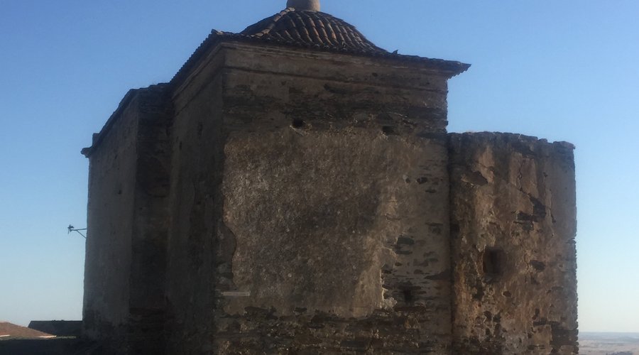 Passeando com amigos por Portugal e Espanha e aqui estamos em Monsaraz em PT.