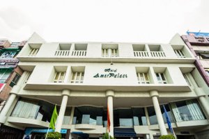 Hotel Amer Palace in Bhopal, image may contain: Hotel, City, Resort, Urban
