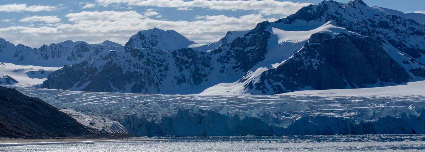 Realm of the Polar Bear Svaldbard Norway cruise 2018