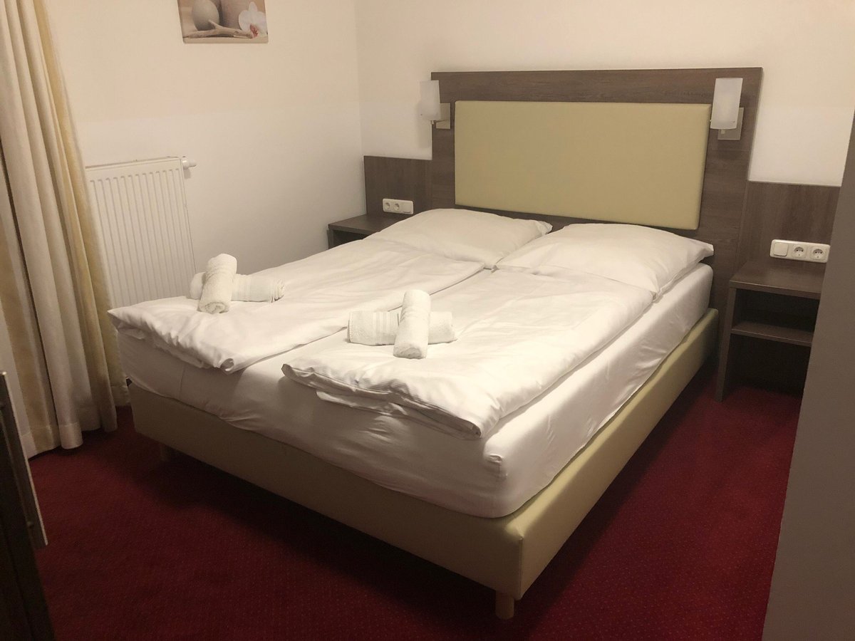 Günstige Hotels in Erftstadt. Unterkünfte ab 85 €/Nacht - KAYAK