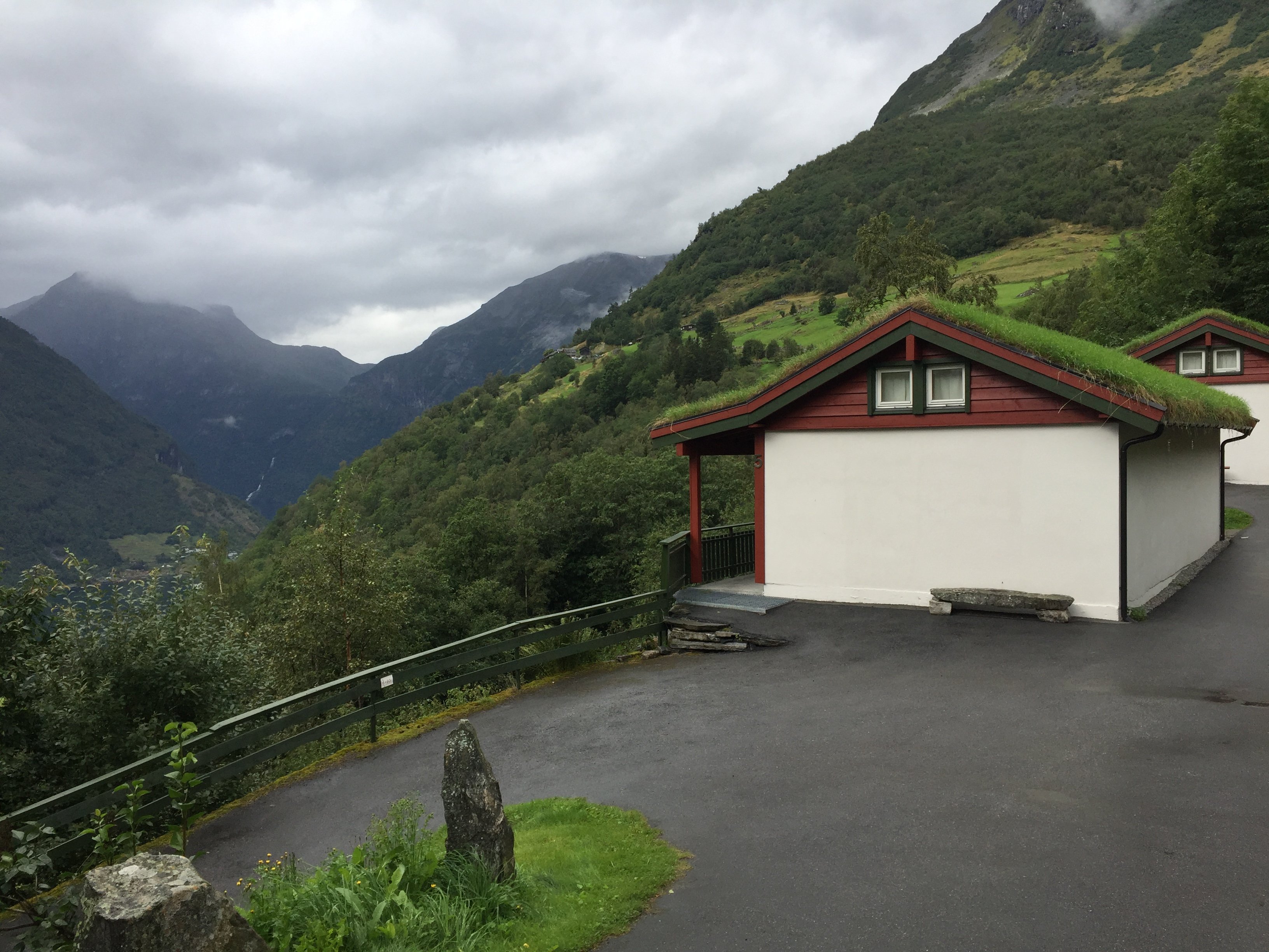 HOLE HYTTEUTLEIGE (Geiranger) - Campground Reviews, Photos, Rate ...