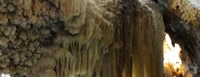 Chal-e-Nakhjir Cave