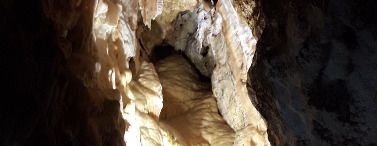 Chal-e-Nakhjir Cave