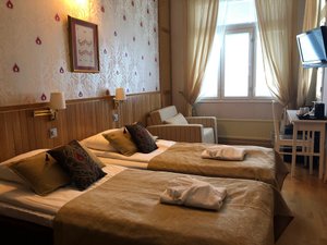 Room & Suite