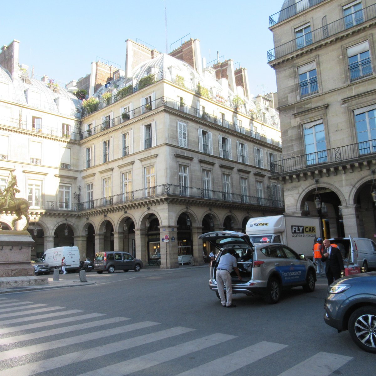 Place des Pyramides (Paris) - All You Need to Know BEFORE You Go