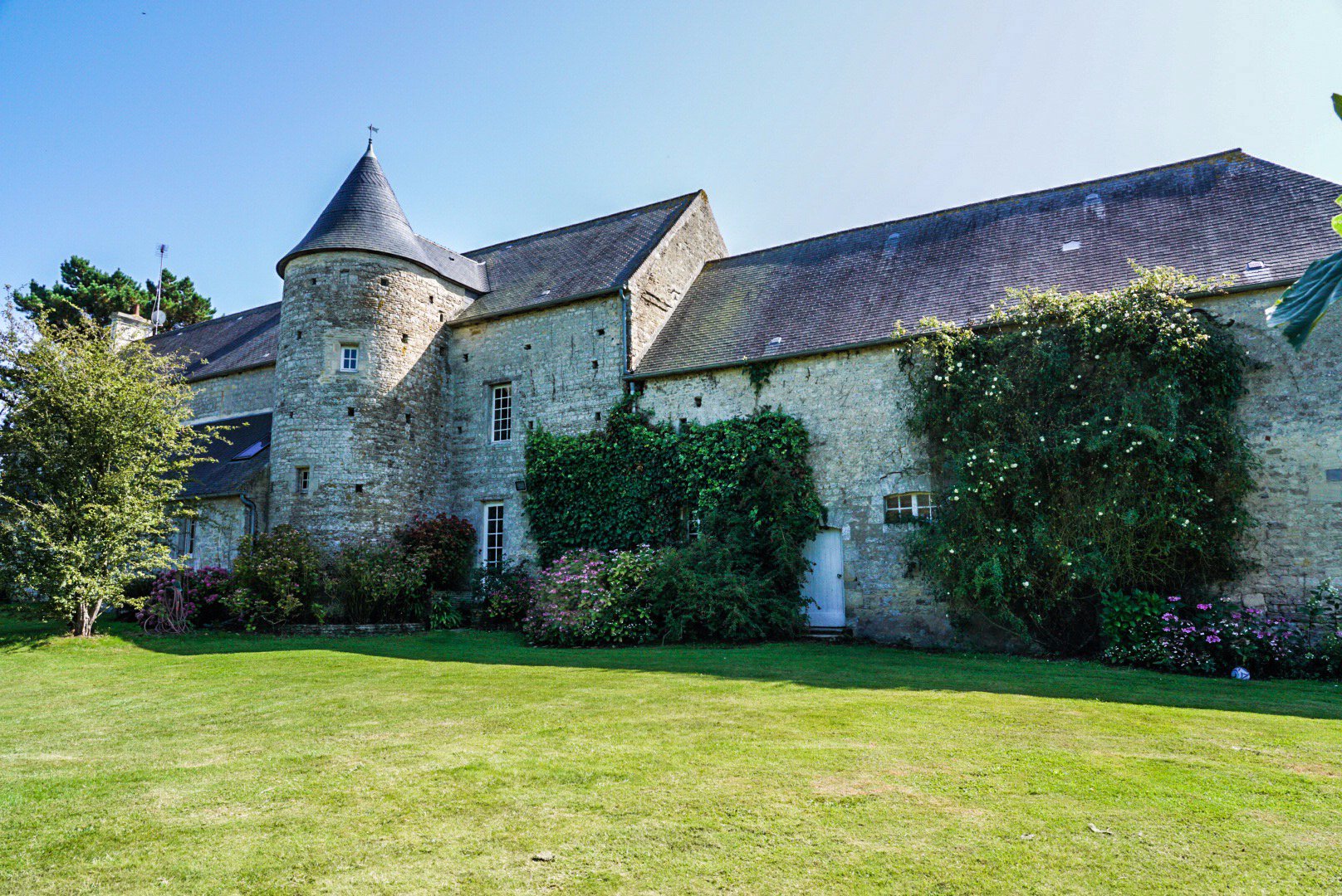 Ferme De Savigny B&B (La Cambe) : Tarifs 2021 Mis à Jour, 80 Avis Et 68 ...