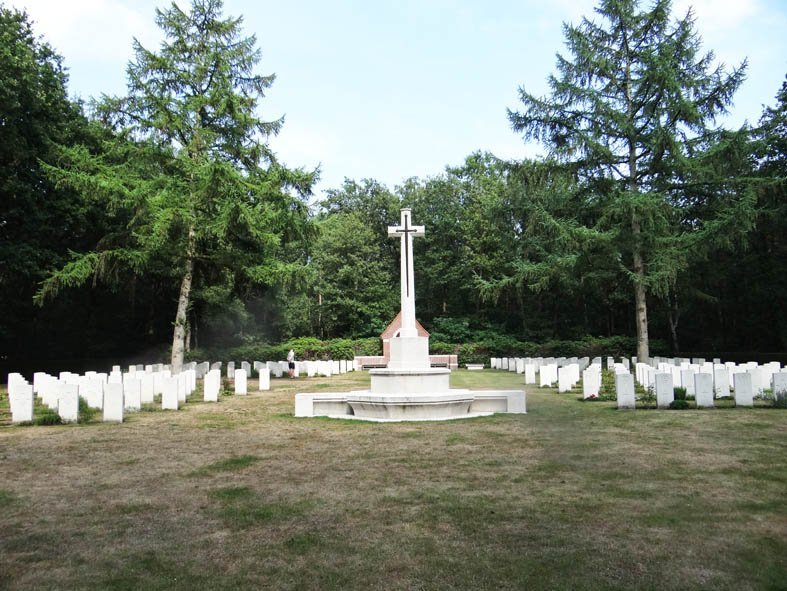 Overloon War Cemetery 2023 What To Know Before You Go